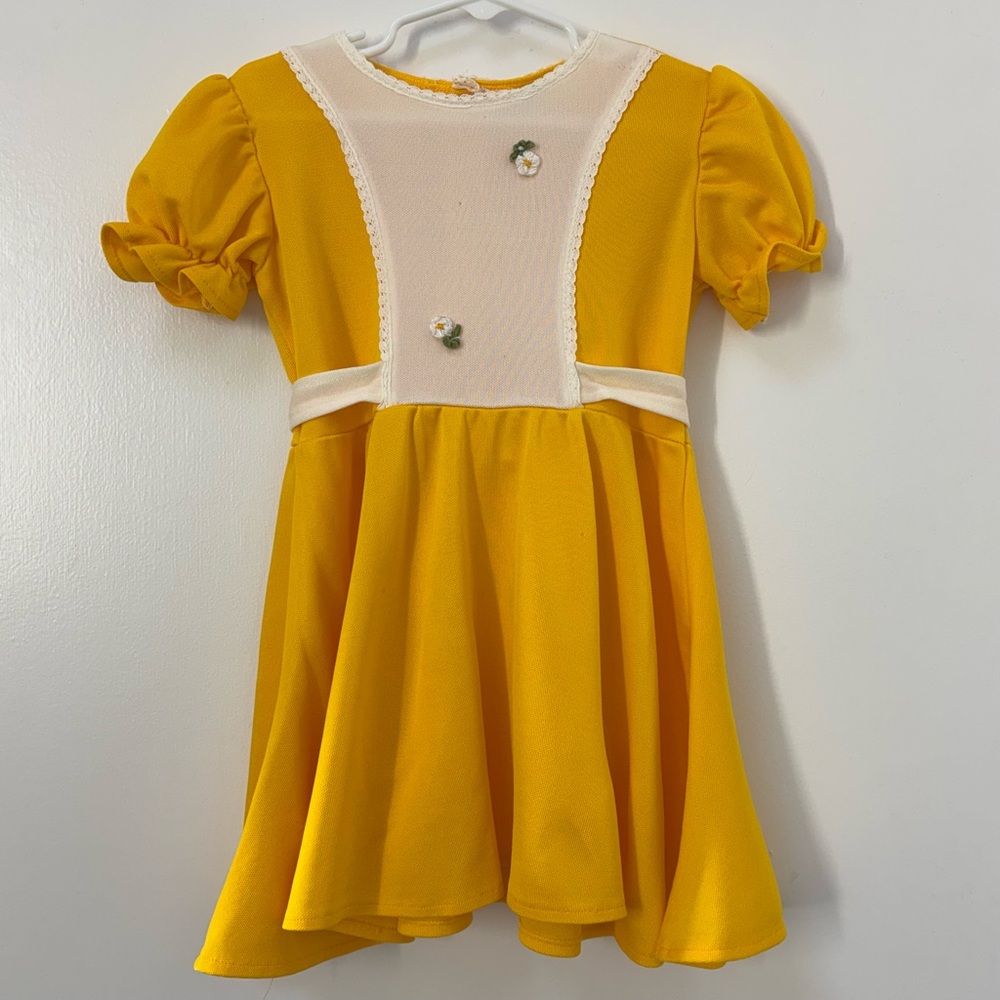 Vintage ‘60s Yellow Party Dress Short Puff Sleeve Tie Waist White Bib Girl 4T
